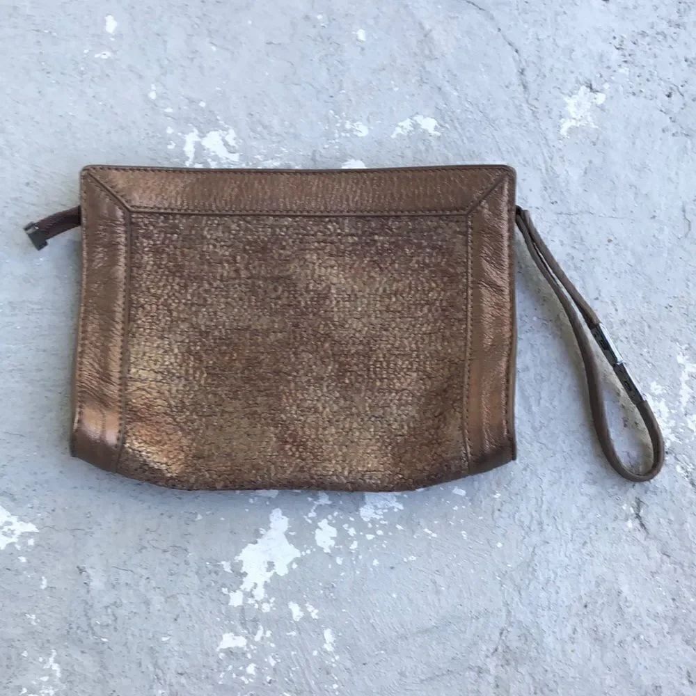 Henri Bendel wristlet